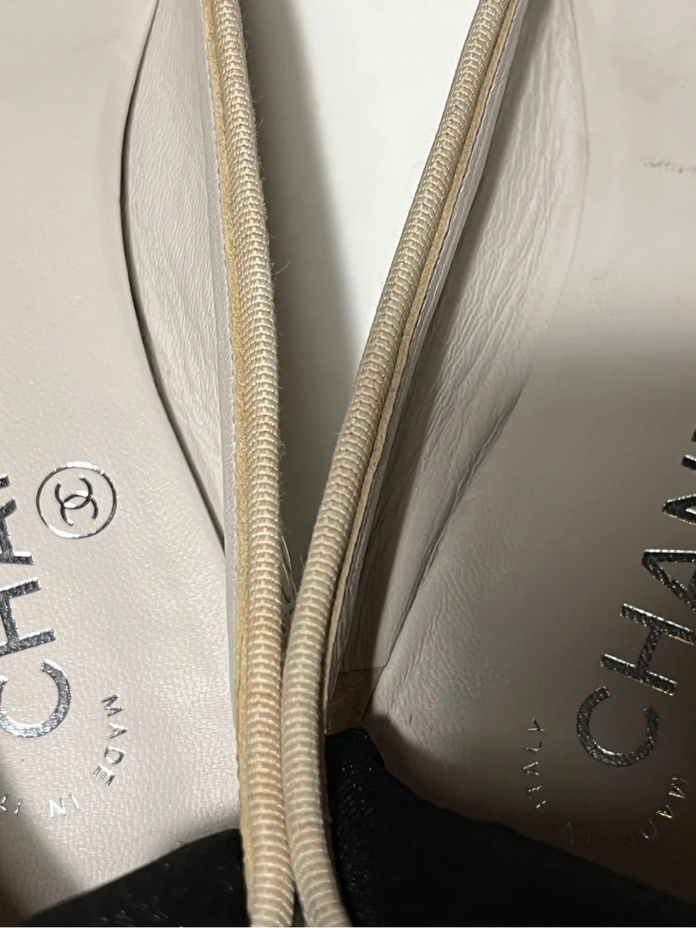 CHANEL white black Leather Ballet Flats with Black Cap Toe